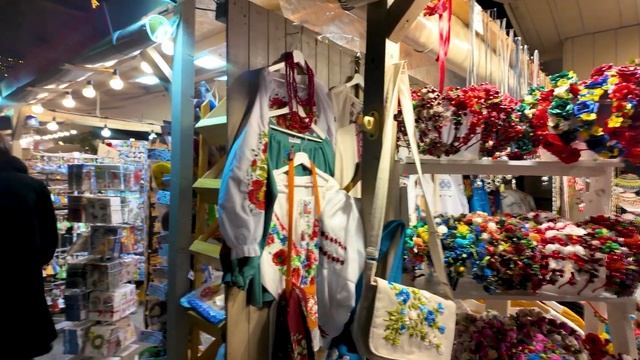 Польша. Прогулка по рождественской ярмарке в Кракове смотреть онлайн