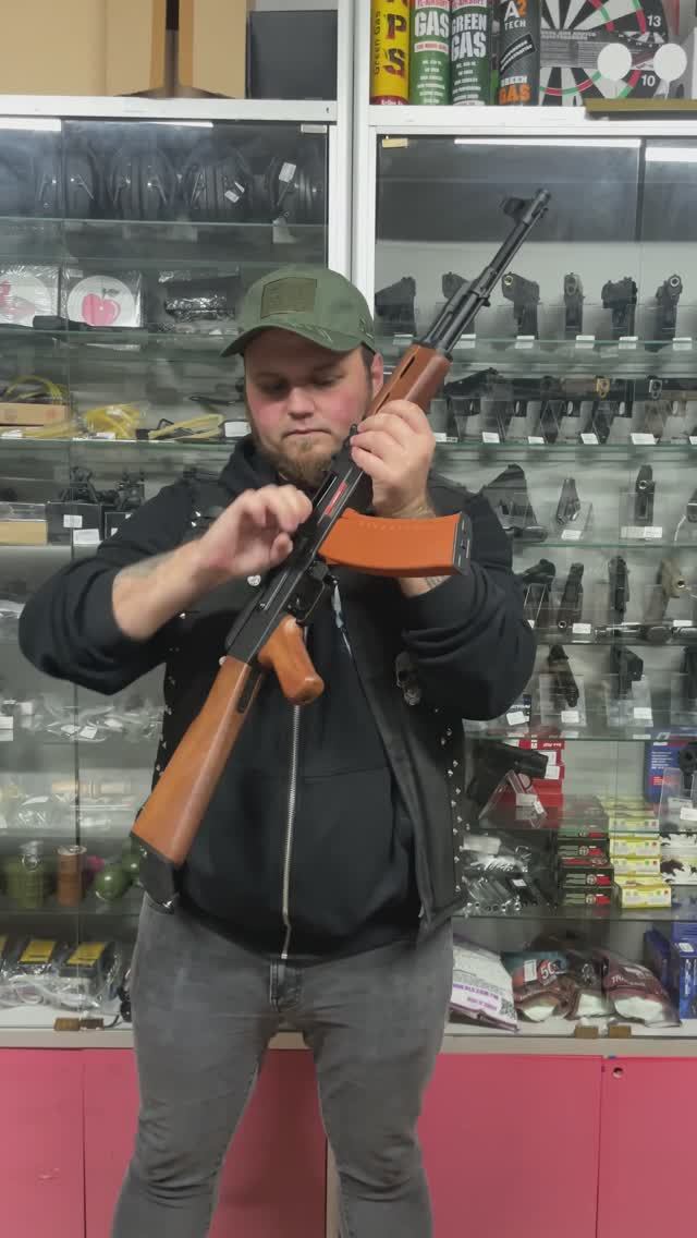 Страйкбольный автомат Cyma АК-47 пластик (CM.522)