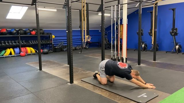 Растяжка широчайших сидя на полу смотреть онлайн