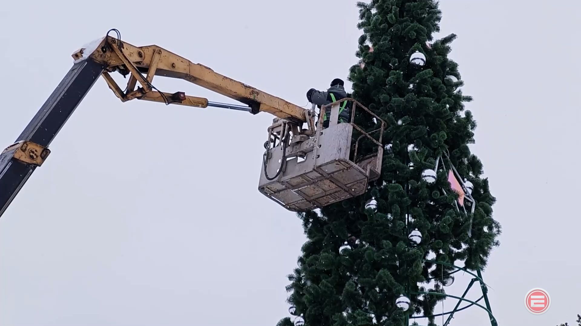Ревда готовится встречать Новый год смотреть онлайн