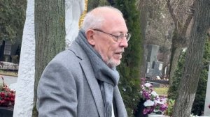 С ДНЁМ РОЖДЕНИЯ , ОТЕЦ ! ДЕТИ ЮРИЯ НИКУЛИНА С ЦВЕТАМИ НА МОГИЛЕ АРТИСТА | НОВОДЕВИЧЬЕ 18.12.2025