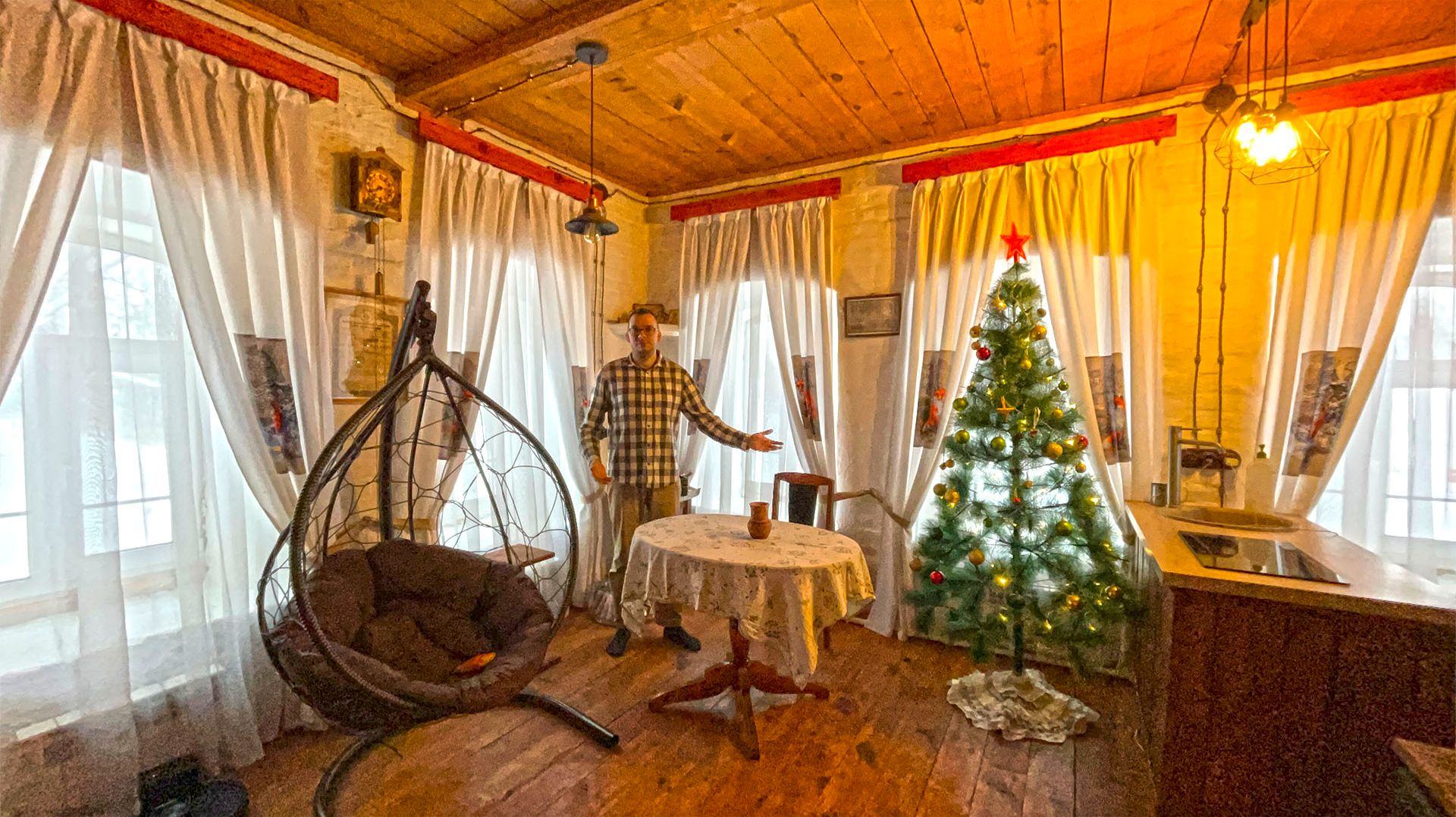 Жизнь в старинном доме в тихой деревне. Навожу уют в доме прадеда перед праздниками смотреть онлайн