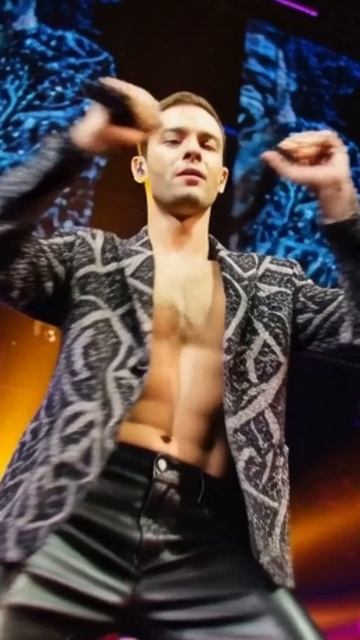 Photographs and Ghosts-V.A.S.H смотреть онлайн