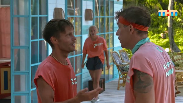 Утверждая, что остался незадетым, Аристарх обвиняет лагерь в коллективном лишении его иммунитета