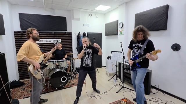 Ржавый Рифф - Разбитые мечты