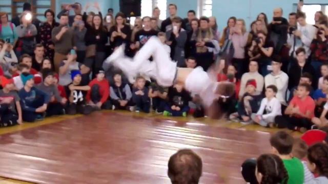 Отборочный турнир на международный чемпионат по брейк-дансу смотреть онлайн