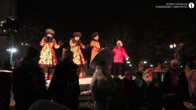 В Черемушках зажглась первая новогодняя ёлка муниципалитета смотреть онлайн