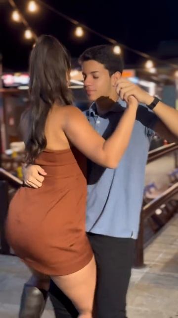 ЛАМБАДА! ТАНЦУЮТ ВСЕ! смотреть онлайн