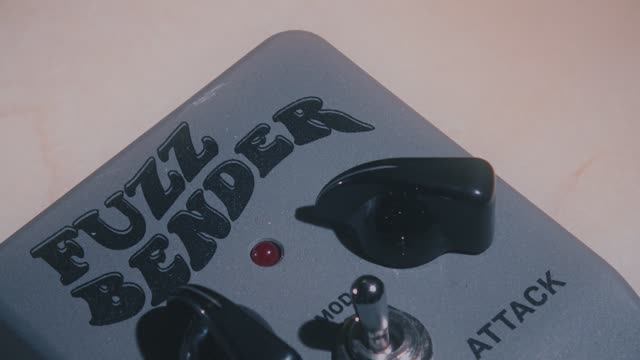 Behringer Fuzz Bender, Led Zeppelin смотреть онлайн