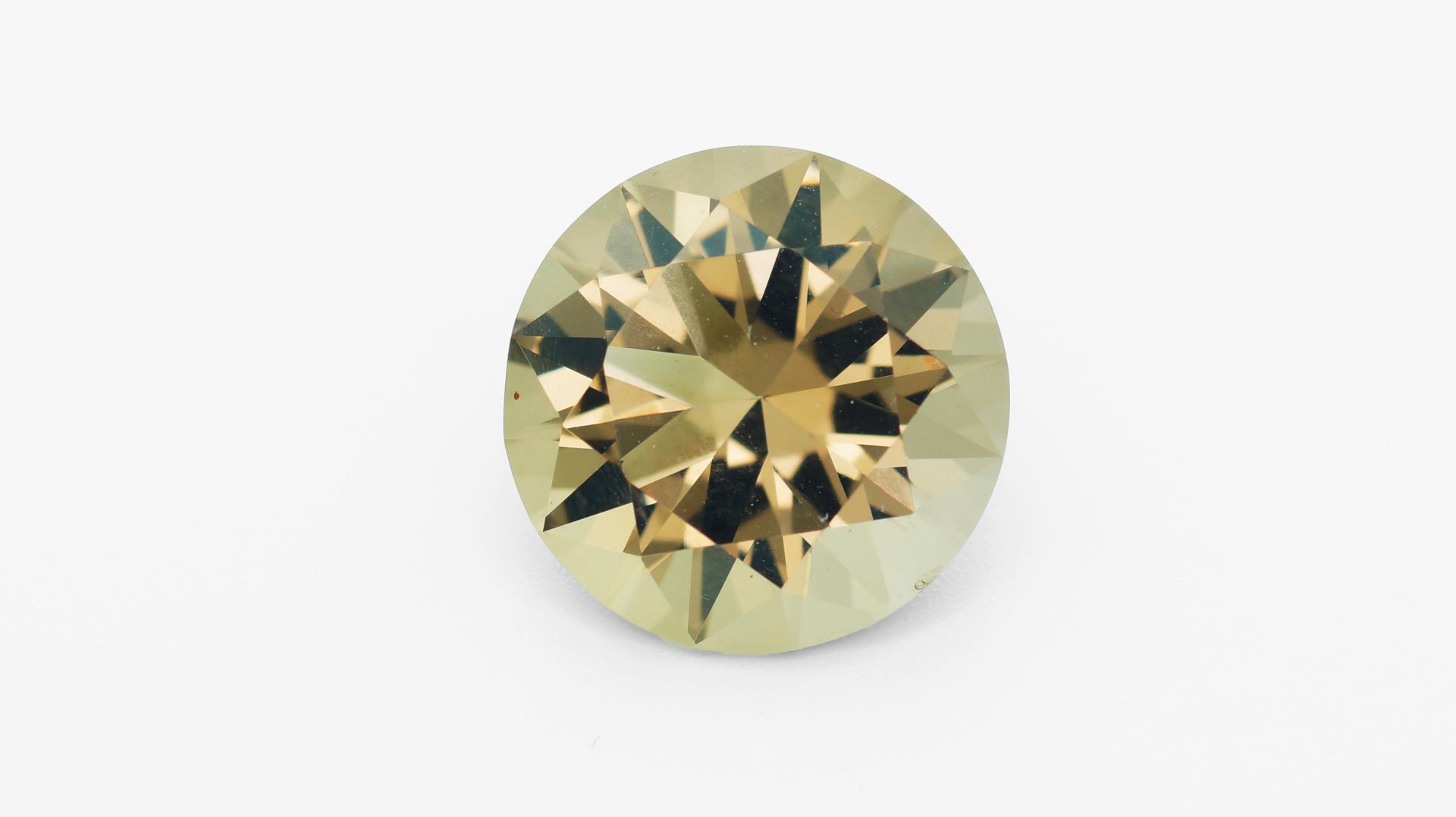 Дымчатый Кварц 8.15 карат смотреть онлайн