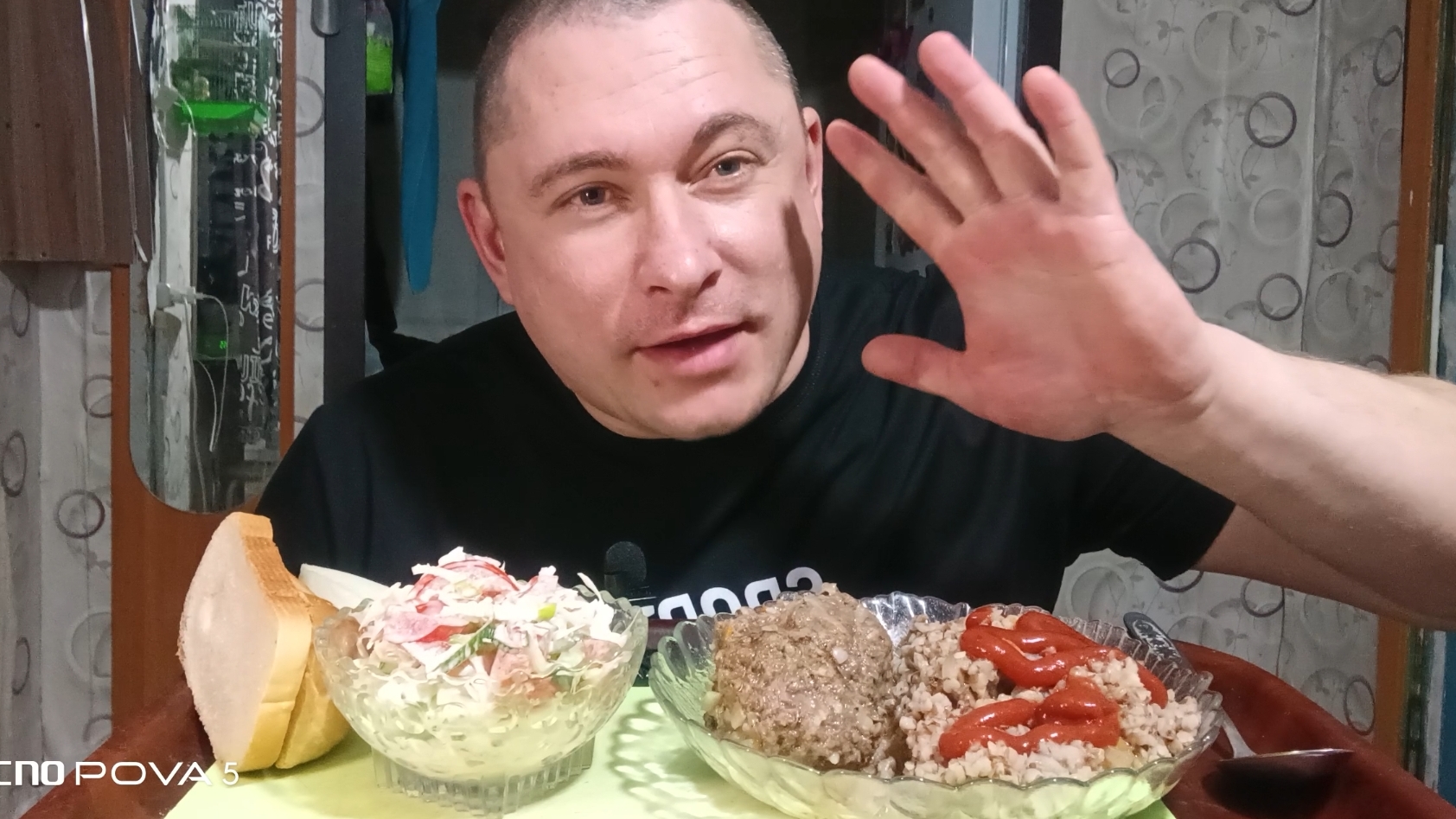 мукбанг/обжорыч/гречка с тефтелями салат овощной с майонезом/ смотреть онлайн