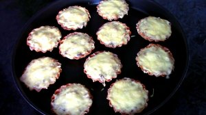 Горячая закуска жульен с грибами в тарталетках, жюльен.