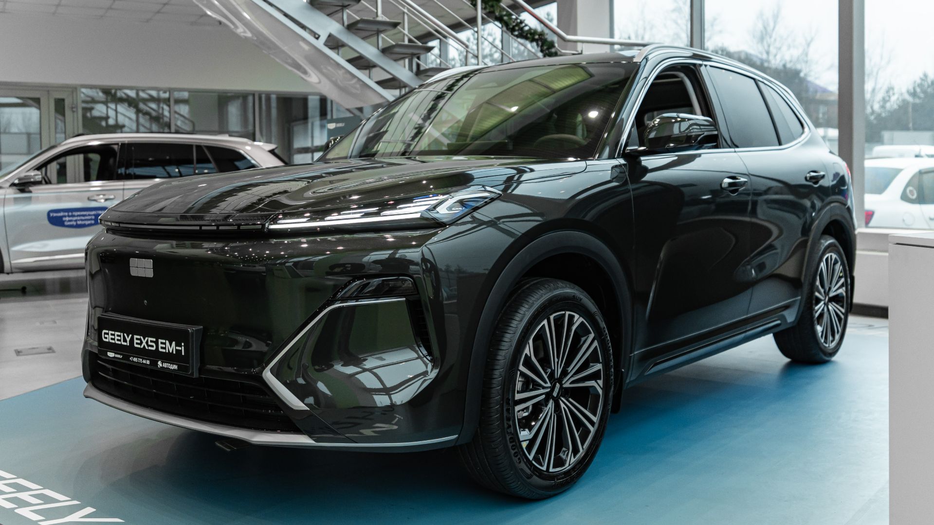 Geely EX5 EM-i (Max) 2WD Зеленый металлик