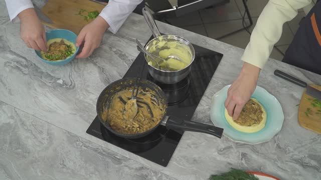 «На кухне с „Мария-Ра”». Бефстроганов для Красной Лошади: готовим праздничный ужин и украшаем дом смотреть онлайн