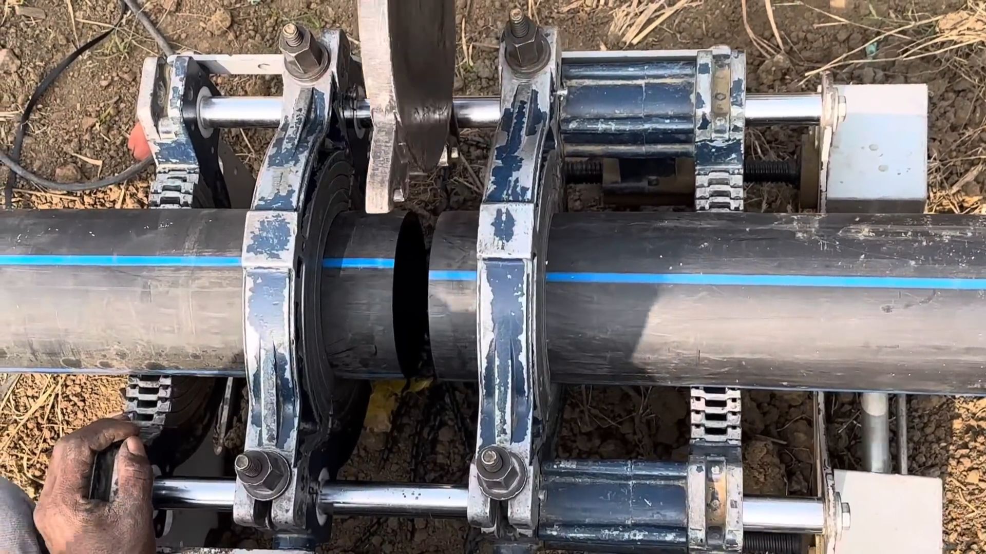 Спайка пластиковых труб большого диаметра смотреть онлайн