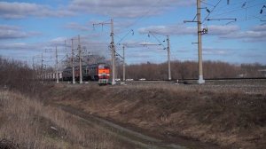 Тепловозы 2ТЭ116У-0046 и 2ТЭ116У-0060. Двойная тяга с хозяйственным поездом.