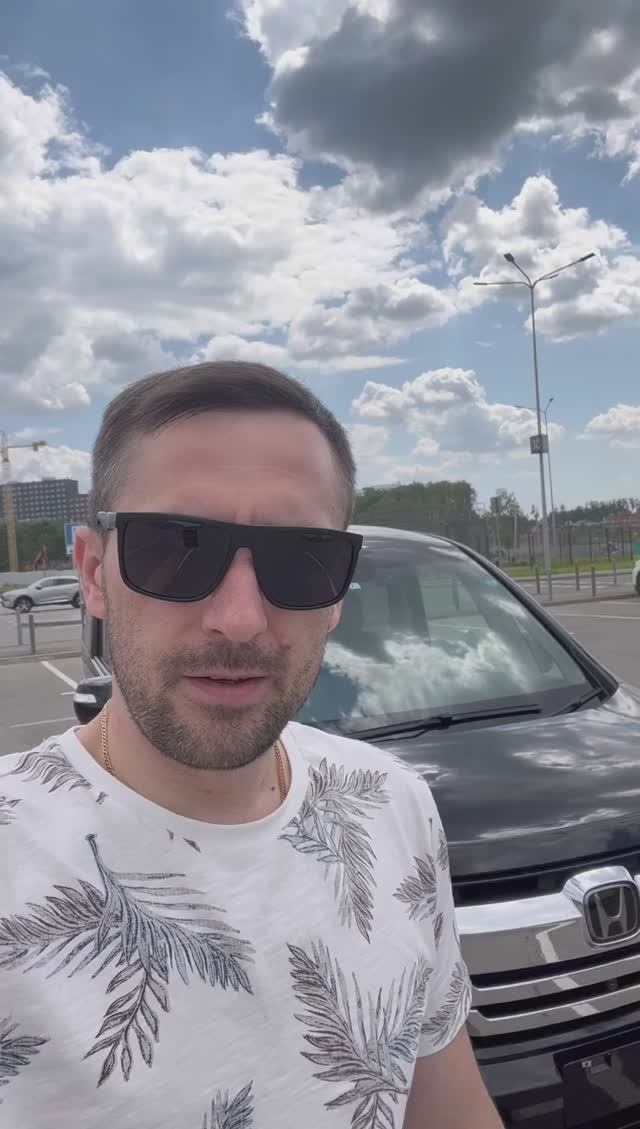 Honda Stepwgn Spada 2018 1.5 2018 смотреть онлайн