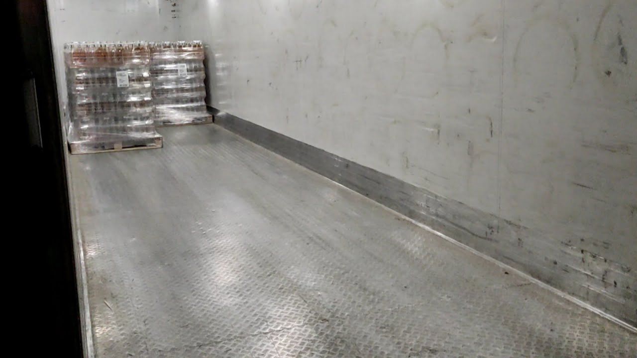 [393] Ночная погрузка на пивзаводе | Из Эфеса на улицу не выпускают