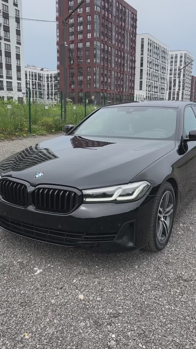 BMW 5 2021 530i xDrive 2.0 252 лс в наличии и под заказ с аукционов Японии Кореи Китая сразу на Вас смотреть онлайн