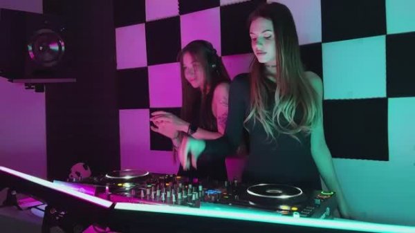 Ddariahot B2B Katie Etnies Progressive House, Melodic Techno Dj mix