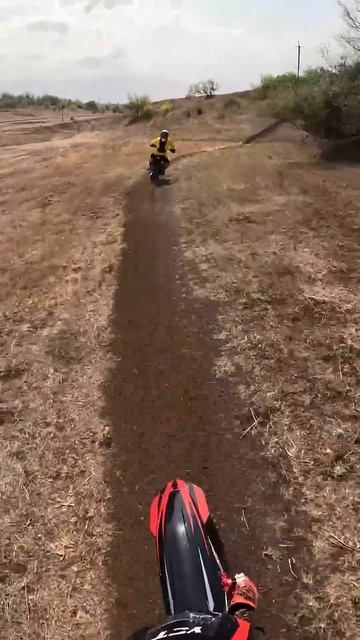 ОЧЕНЬ МОЩЬНЫЙ МОТ - YACOTA NB 300 ENDURO #беримото #yacota #эндуро #мотокросс смотреть онлайн