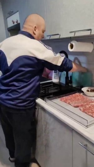 В любом случае нужно двигаться, что-то делать, чтобы выйти из этого состояния депрессии🎉🎉🎉