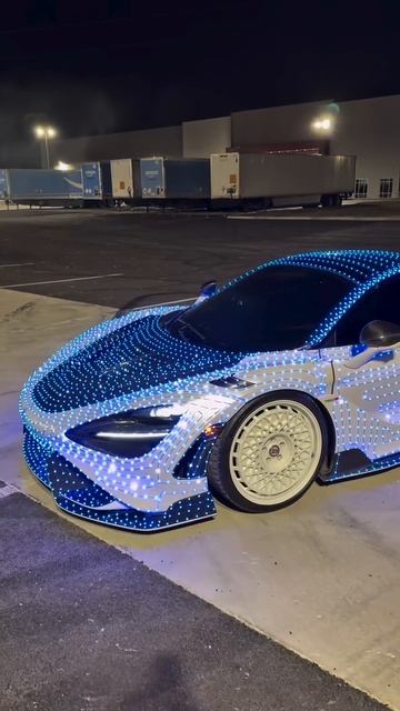 Новогодняя🪅 #mclaren смотреть онлайн