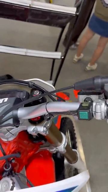 ПЕРВЫЕ ЭНДУРО МОТОЦИКЛЫ ОТ ПРОИЗВОДИТЕЛЯ LONCIN #беримото #эндуро #мотокросс #loncin смотреть онлайн