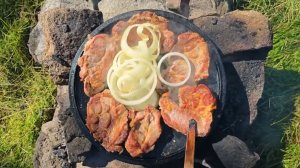 Самые сочные мясные блюда на огне. Готовка еды на природе. Бушкрафт АСМР