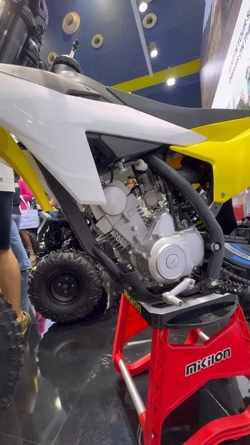 ПИШИ В КОМЕНТЫ ЧТО ДУМАЕШЬ ПО ЭТОМУ ДВИЖКУ!? #беримото #эндуро #питбайк смотреть онлайн