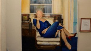 В джакузи и в платье: Клинтон "засветился" в материалах по делу Эпштейна.