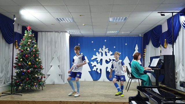 Проскурины Тихон и Мирон - песня "Футбол"