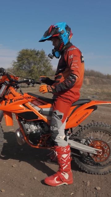 ЛУЧШИЙ МОТИК ДЛЯ НИЗКИХ РАЙДЕРОВ #беримото #эндуро #enduro #fxmoto смотреть онлайн