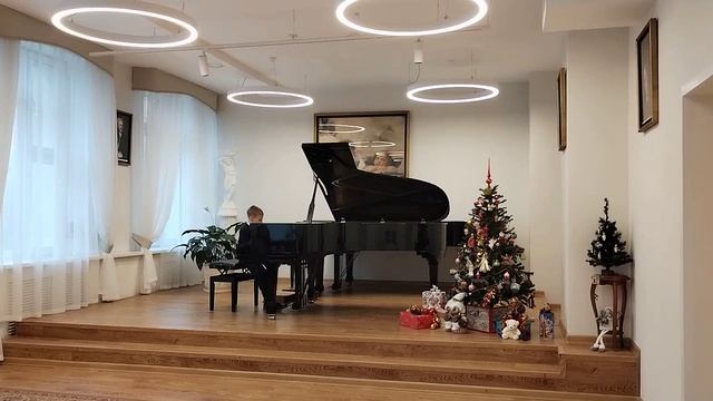 Болезнь куклы, этюд Черни, маленький командир смотреть онлайн