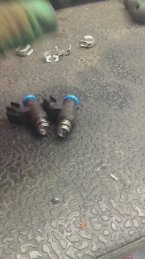 Чистка форсунок на современной гранте. Сложности при разборке.