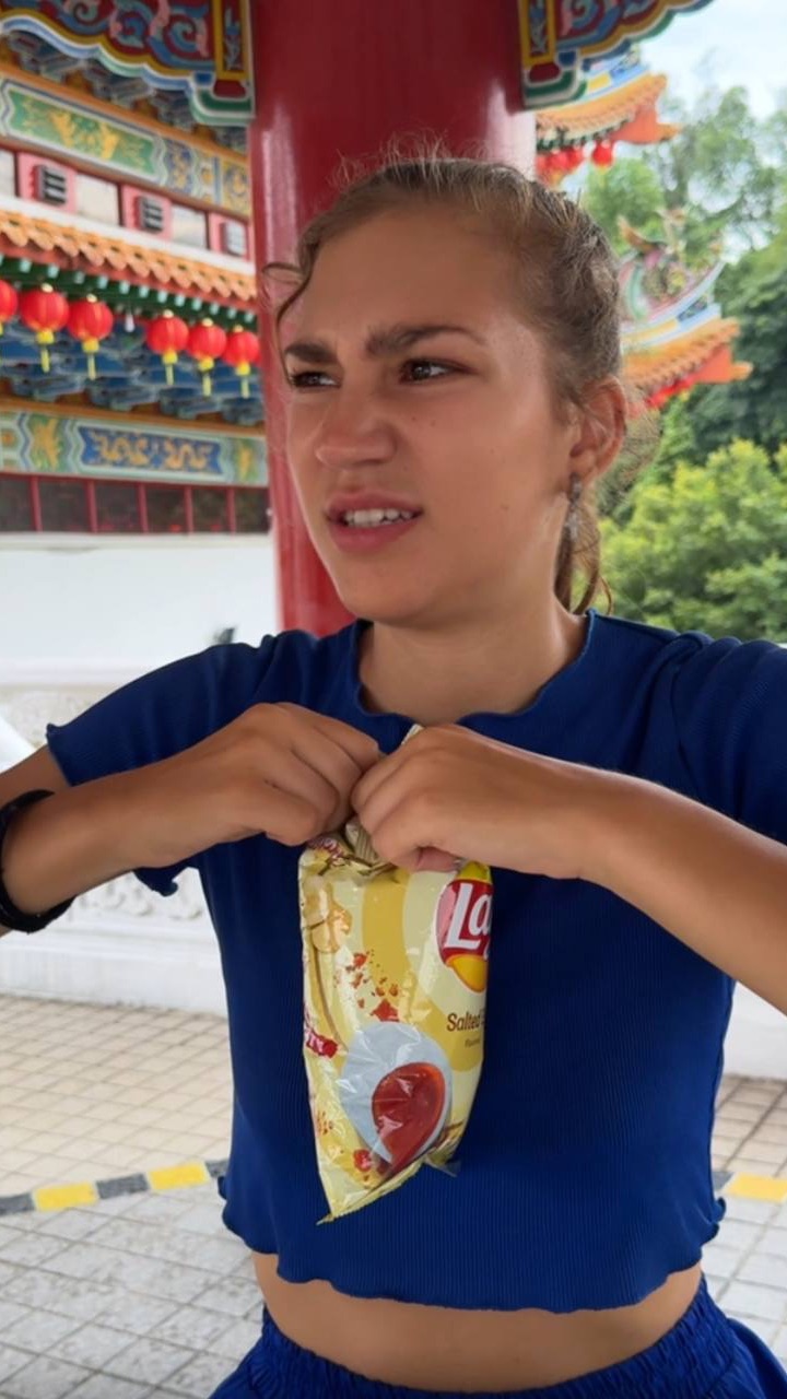 Чипсы с солёным яйцом, ПРОБУЮ 😱🥚 смотреть онлайн