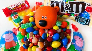 Ми ми мишки и разноцветные шарики с игрушками
