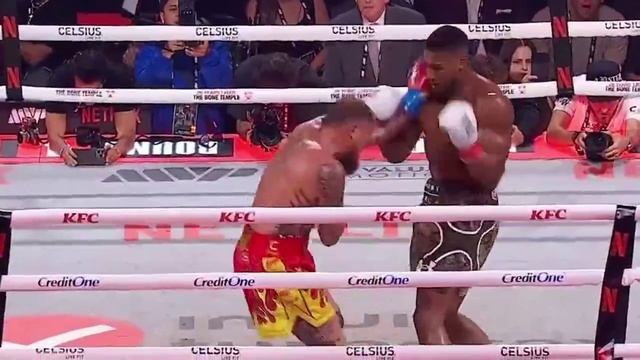 Лучшие моменты боя Джейка Пола против Энтони Джошуа смотреть онлайн