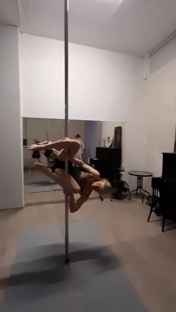 Инсташтучка. Очень долго не могла освоить, сил не хватало (из серии "ПОТОМУ ЧТО МОГУ!..")