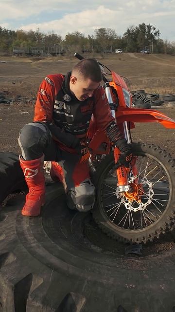 ПИШИ В КОММЕНТАРИИ ЧТО ДУМАЕШЬ? #беримото #эндуро #fxmoto смотреть онлайн