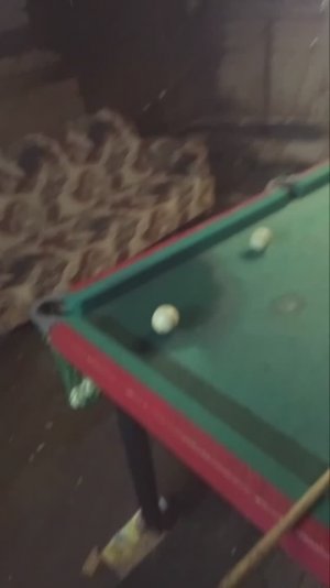 Выше что-то порвало Something broke above