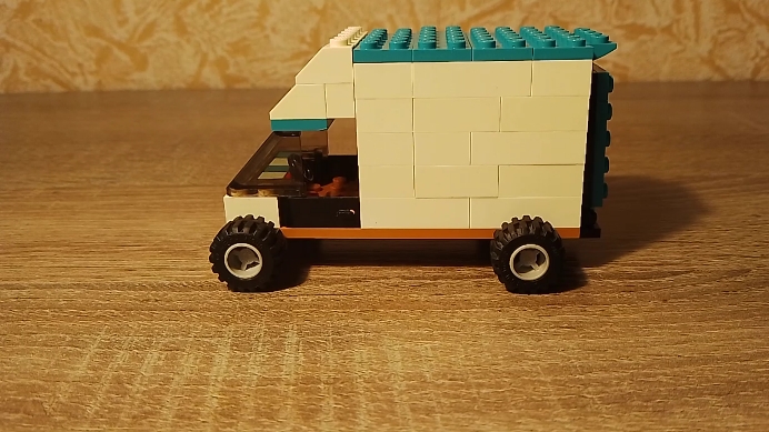 ЛЕГО САМОДЕЛКА НОВОГОДНИЙ ГРУЗОВИК смотреть онлайн