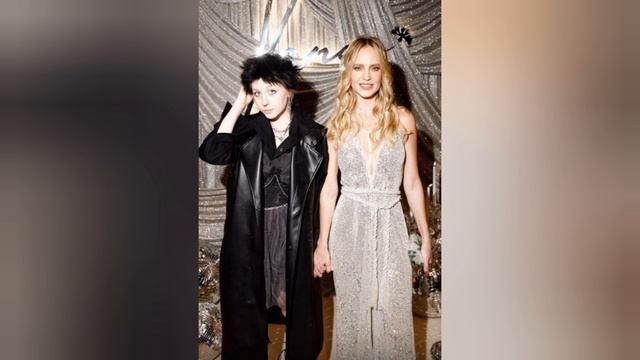 Глюкоза и четырнадцатилетняя дочь Вера 👀 смотреть онлайн