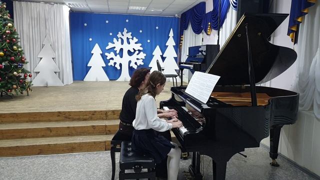 Воробьёва Есения и преподаватель Казанцева С.А. "Разбойники"