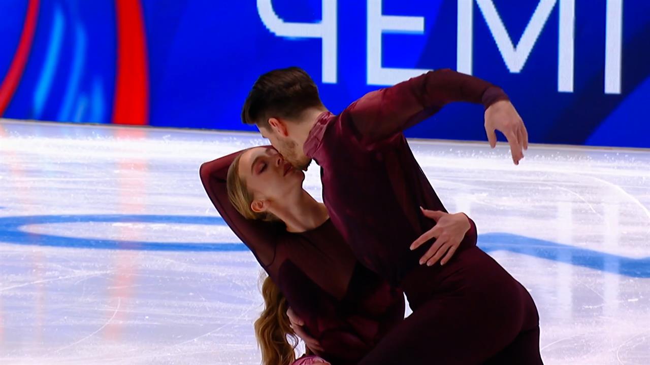 Александра Степанова и Иван Букин одержали победу в танцах на льду на ЧР смотреть онлайн