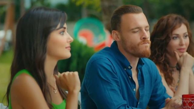 Постучись в мою дверь - семейный ужин, но с объявлением о том что они вместе опоздали)))) смотреть онлайн