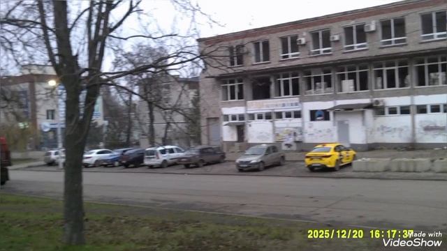 Мариуполь 🎄 сегодня Новогодняя ёлочка в Приморском парке,новые многоэтажки, ремонт 🏗️🏢 смотреть онлайн