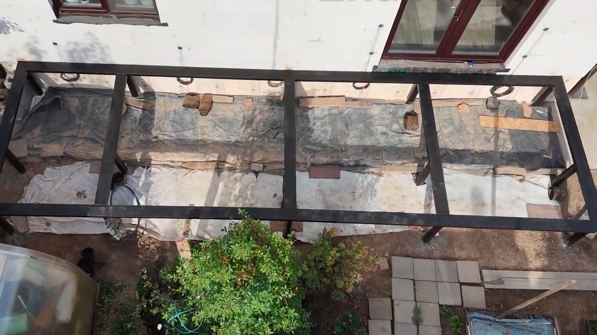 ФУНДАМЕНТ НА ВИНТОВЫХ СВАЯХ ДЛЯ ТЕРРАСЫ 2,5М х 9,4М смотреть онлайн