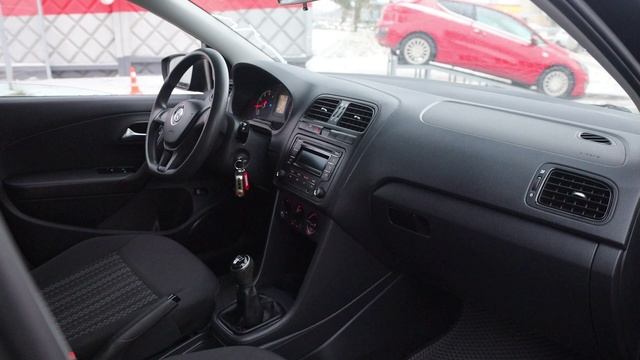Volkswagen Polo чёрный смотреть онлайн