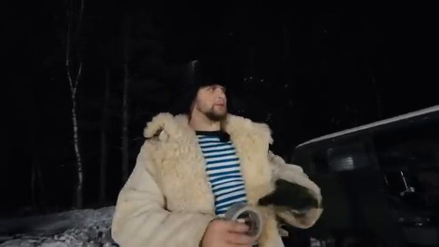 24 ЧАСА В ХОЛОДНОМ ЛЕСУ смотреть онлайн